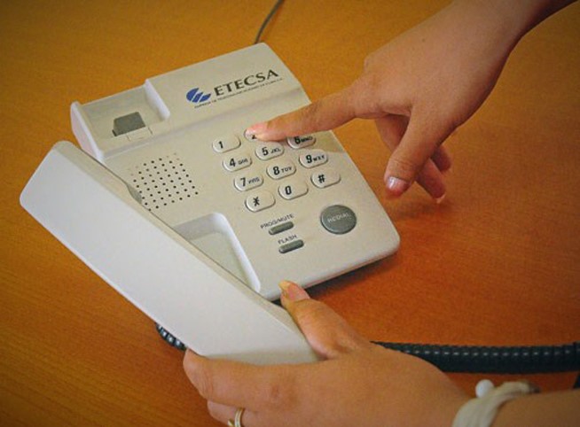 Nueva Resolucin de ETECSA para la telefona fija Nueva Resolucin de ETECSA para la telefona fija