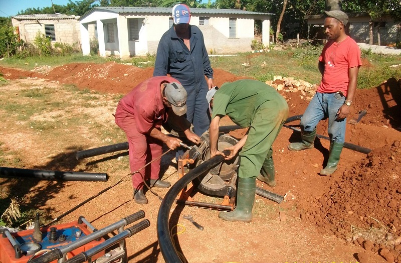 Artemisa potencia servicio de agua potable