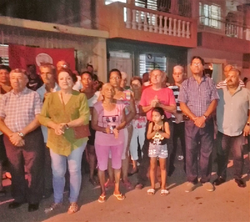 El Bloqueo se enfrenta desde el barrio 