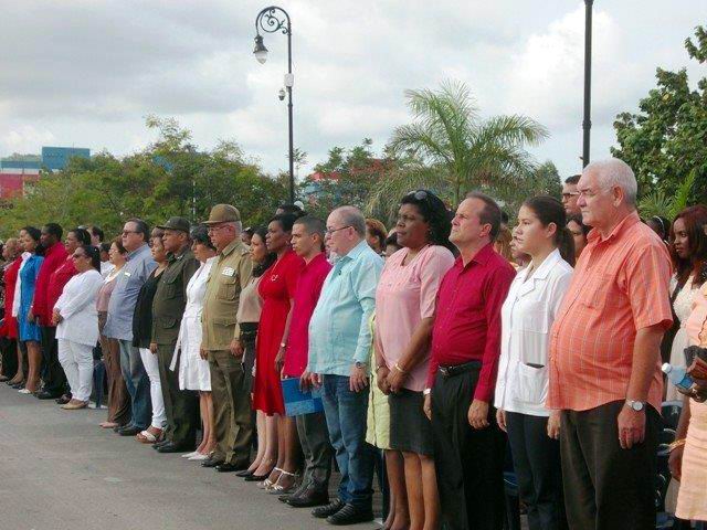 Dedican a Vilma Esp�n, graduaci�n de la Universidad de Oriente