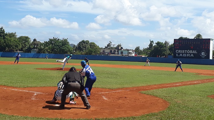 Leones toman puerto pirata