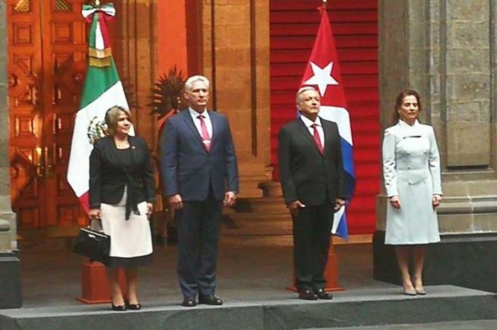 Reciben de manera oficial a Presidente cubano en tierras mexicanas