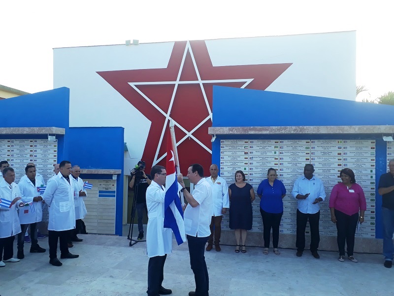 Encuentro esperado: Mï¿½dicos y enfermeros cubanos que regresan de Lombardï¿½a