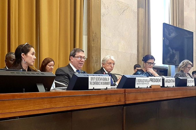 Cuban FM delivers speech at Conference on Disarmament