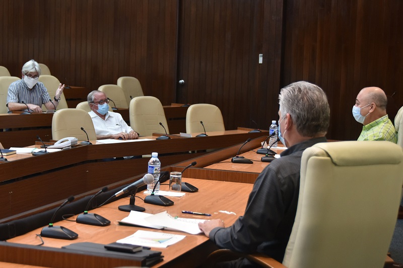 Díaz-Canel: “Todos los que defendemos desde Cuba a la Revolución, estamos en condiciones de llegar victoriosos a la meta” Díaz-Canel: “Todos los que defendemos desde Cuba a la Revolución, estamos en condiciones de llegar victoriosos a la meta”