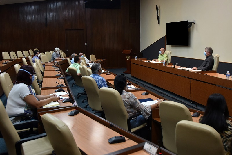 Díaz-Canel: “Todos los que defendemos desde Cuba a la Revolución, estamos en condiciones de llegar victoriosos a la meta” Díaz-Canel: “Todos los que defendemos desde Cuba a la Revolución, estamos en condiciones de llegar victoriosos a la meta”