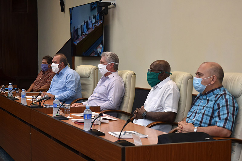 Cuba entra a nueva etapa epidemiológica y refuerza medidas contra la COVID-19 Cuba entra a nueva etapa epidemiológica y refuerza medidas contra la COVID-19