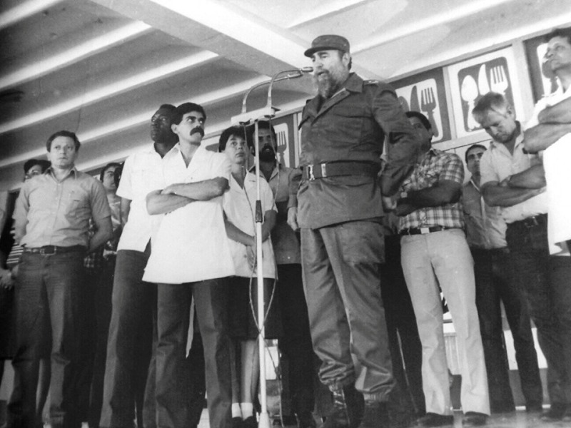El Comandante en Jefe Fidel Castro en la Universidad de Ciencias Médicas Camagüey..