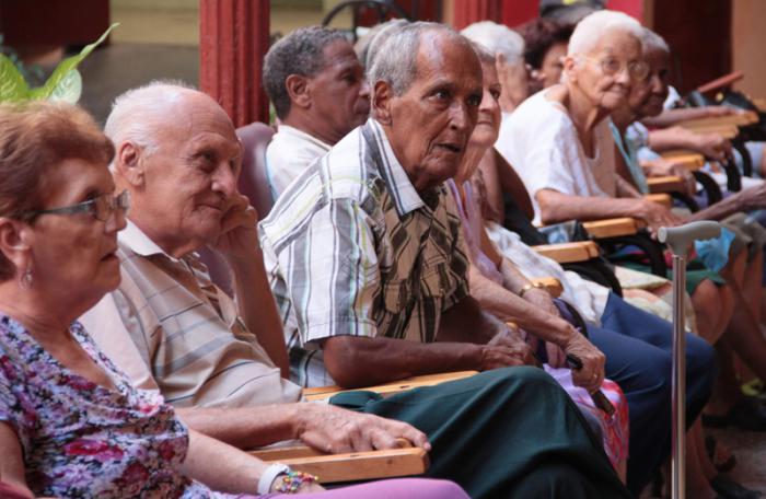 El adulto mayor, una preocupación en La Habana