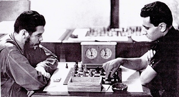 Una simultánea de ajedrez para homenajear al Che