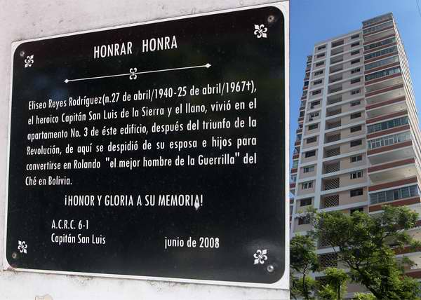 Tarja dedicada al revolucionario cubano Eliseo Reyes Rodríguez. Foto Abel Rojas Tarja dedicada al revolucionario cubano Eliseo Reyes Rodríguez. Foto Abel Rojas