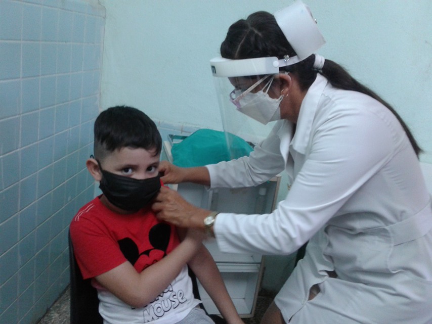 Avanza en Cienfuegos vacunación de refuerzo anti-covid-19 a niños de 2 a 11 años