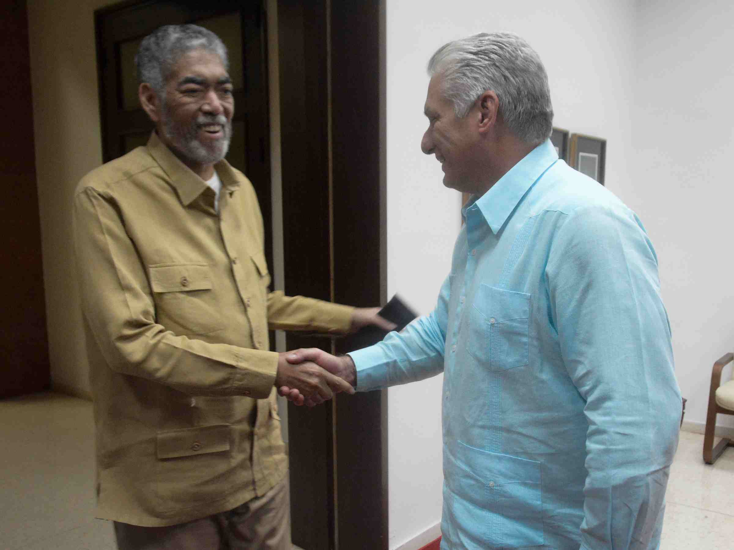 Recibió Díaz-Canel al Secretario General del Partido Movimiento Izquierda Unida, de República Dominicana
