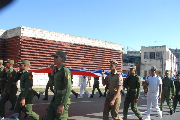 Cuba rinde homenaje a Camilo Cienfuegos Cuba rinde homenaje a Camilo Cienfuegos