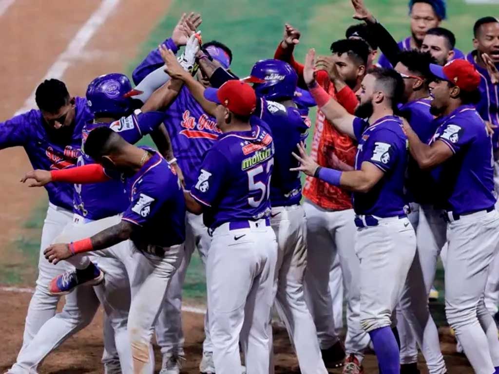 Tiburones De La Guaira, Campeón Por Primera Vez En Series Del Caribe ...