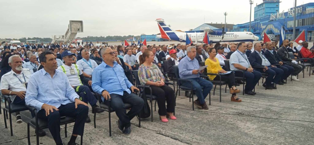 Celebran D a del Trabajador de la Aeron utica Civil de Cuba